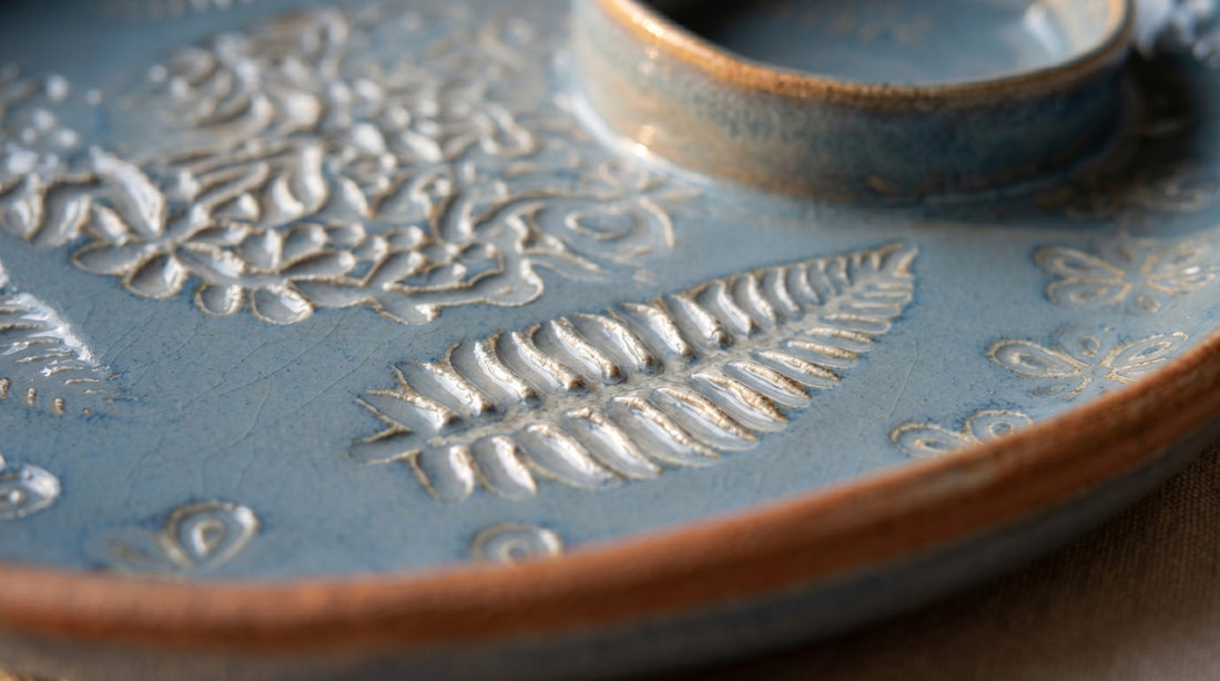 Kath N Clay Handcrafted Embossed Floral Ceramic Serving Platter with Dip Bowl, Premium Blue Ceramic Snack & Appetizer Plate, Microwave & Dishwasher Safe Serving Tray for Chips, Dips, Starters & Gifting